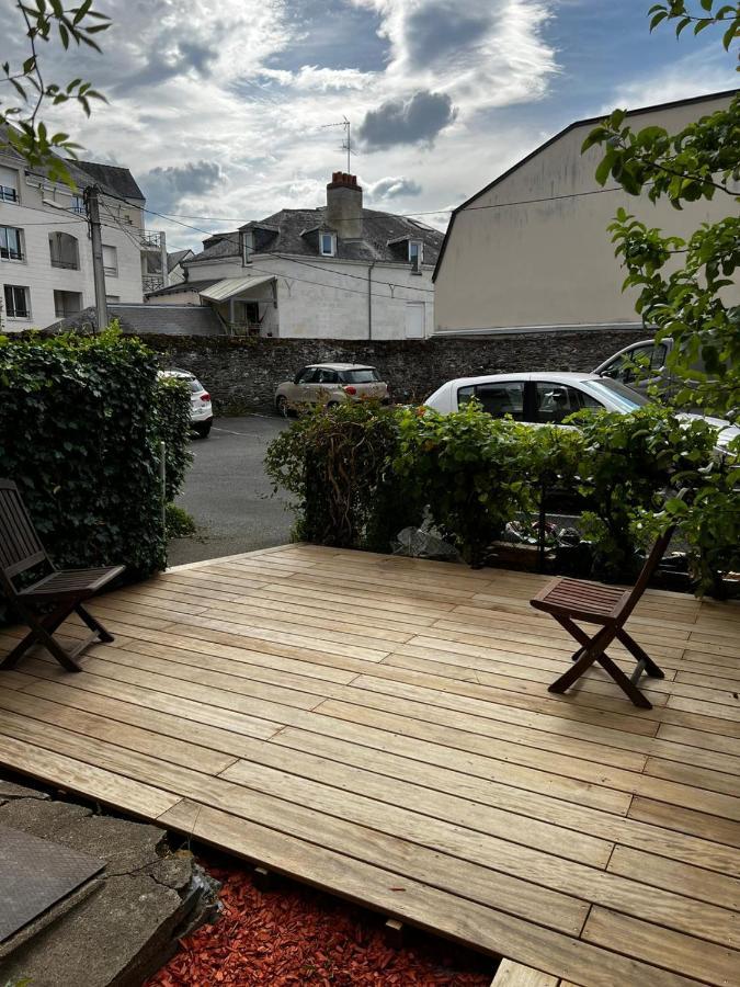 Charmant Studio Au Calme Terrasse Privee Place De Parking Securisee Angers Exterior photo